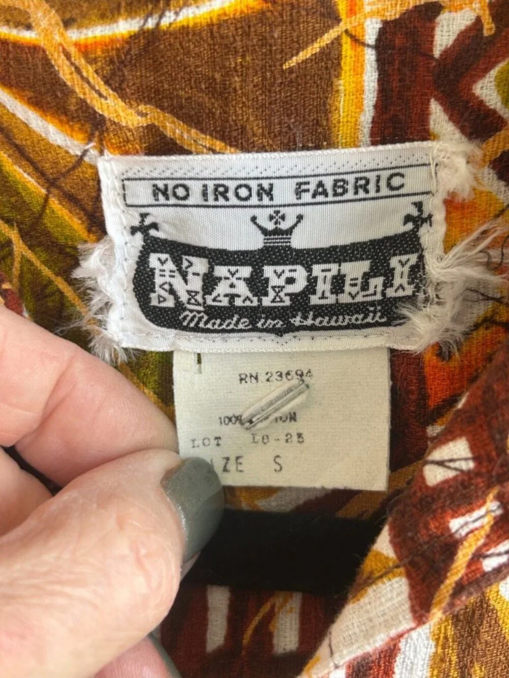 Napili Men's Hawaiian Shirt Vintage 60s Barkcloth Tiki Tribal Front Zip Size S